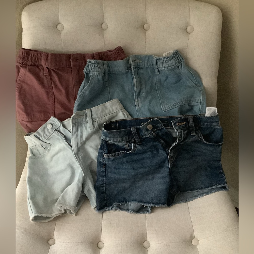 4 pairs of Old Navy Shorts girls size 12
